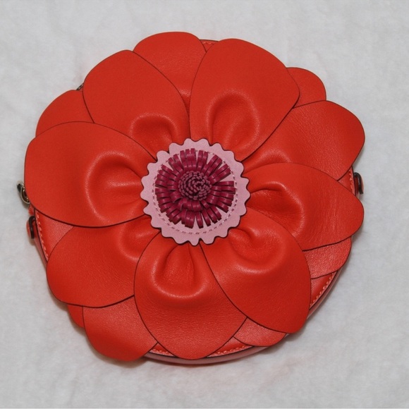 NWOT Petal Smooth Leather 3d Flower Crossbody - Picture 6 of 14